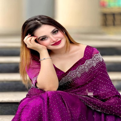 Gemichu Floral Stone Work saree